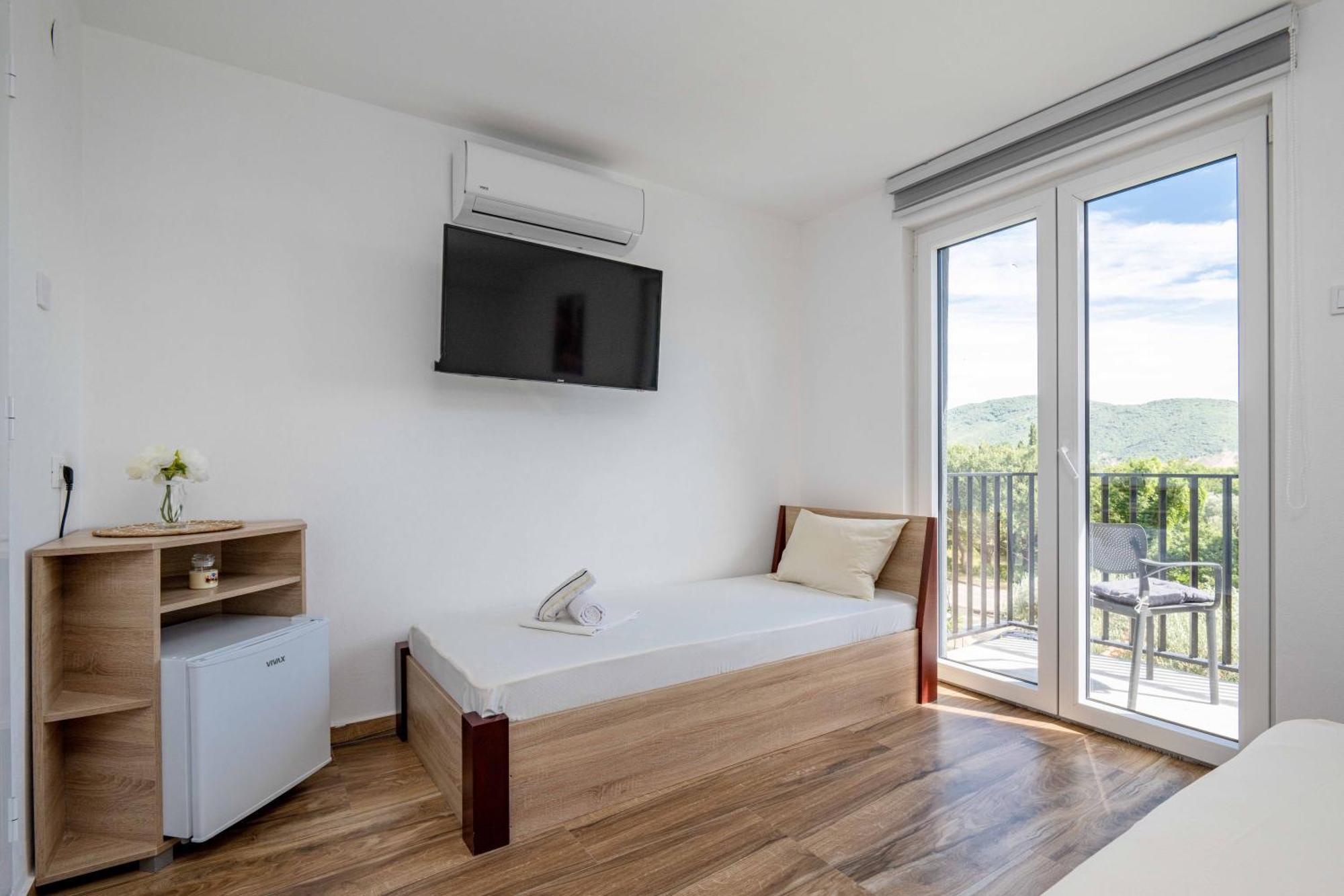 Sumice Inn Petrovac Exteriör bild