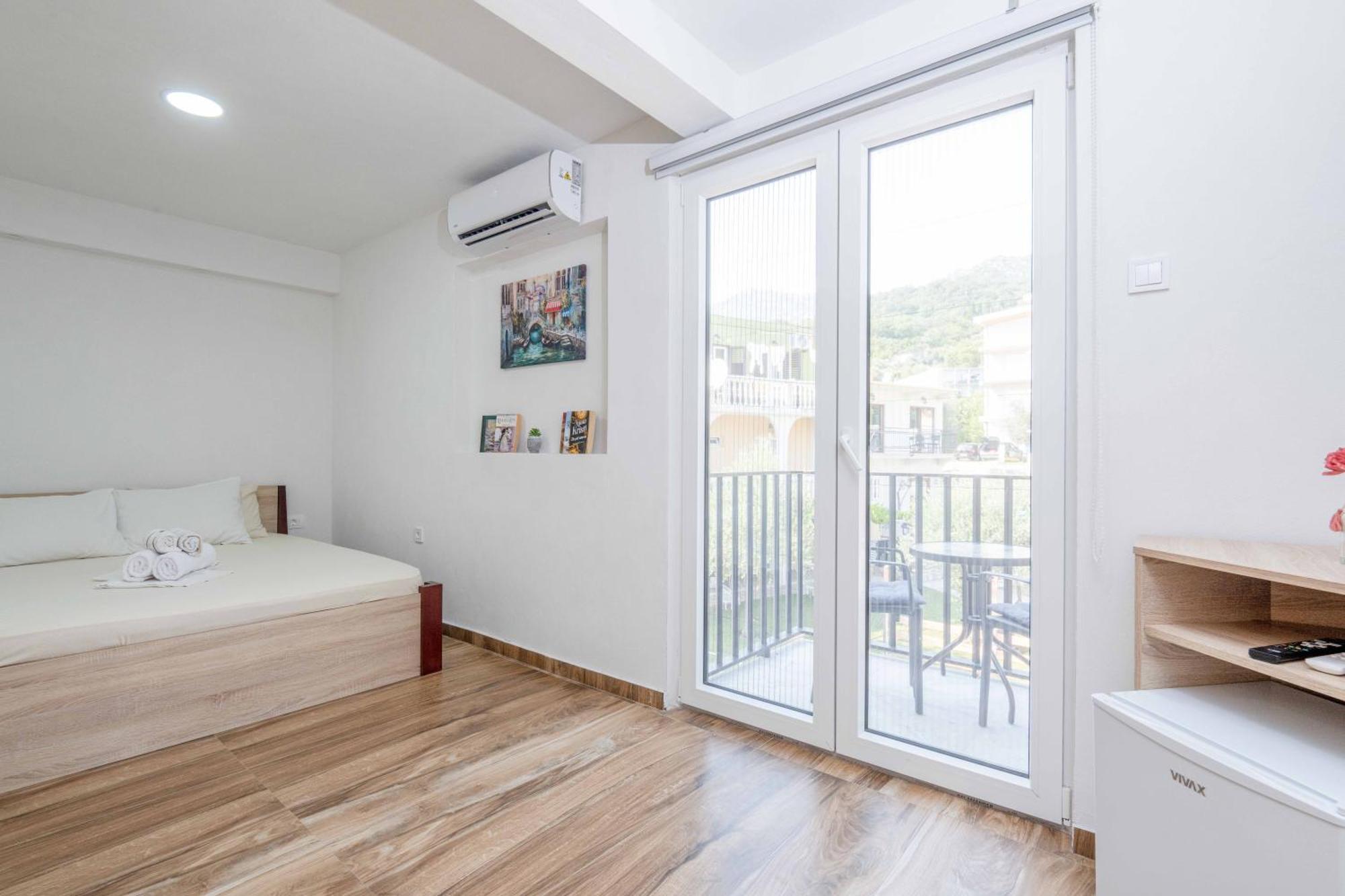 Sumice Inn Petrovac Exteriör bild